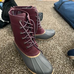 Lands End duck boots size 9